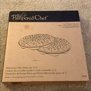 ❤️Pampered chef microwave chip maker new in box